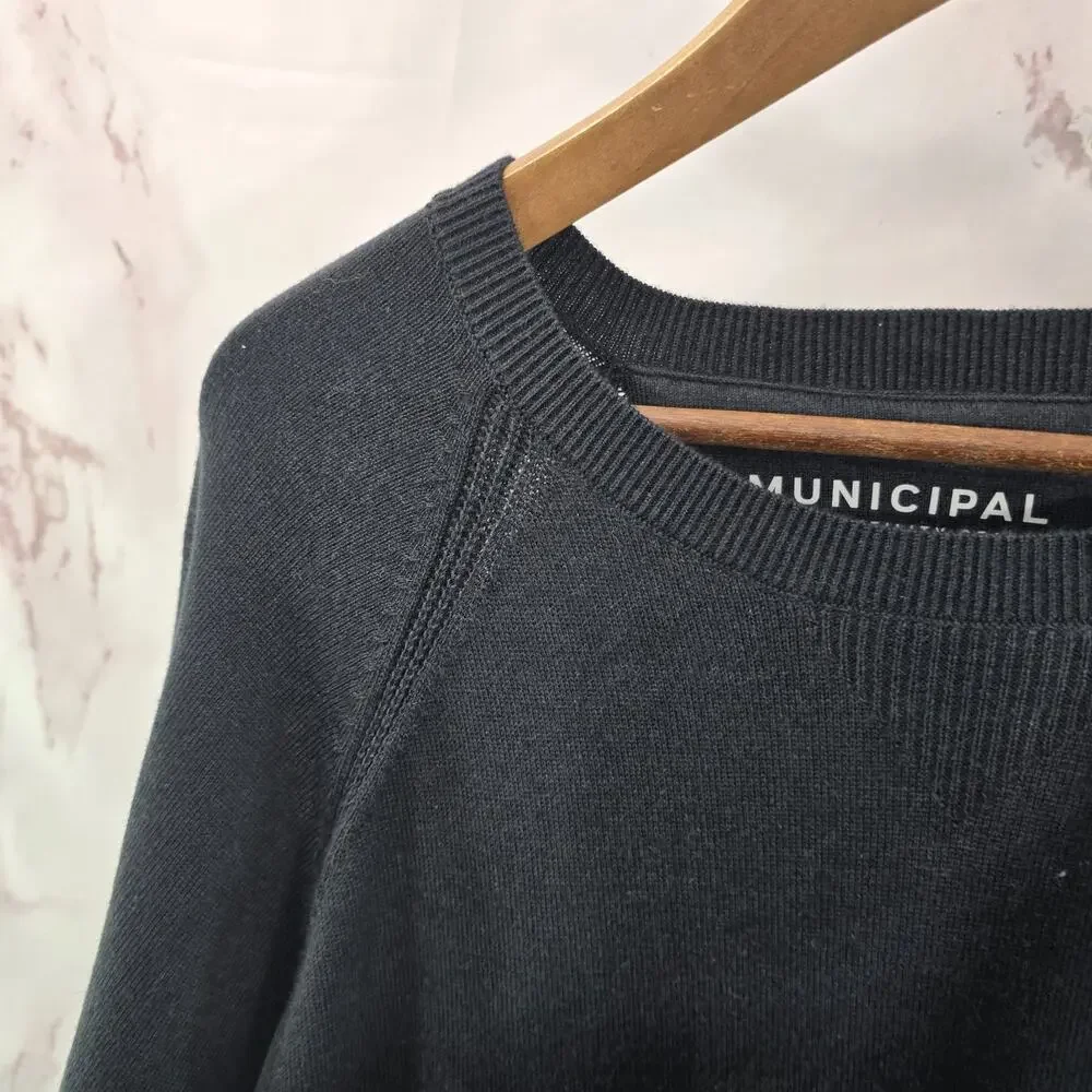 Municipal Sport Gear Sweater Mens Large Black Merino Wool Coolmax Spellout Crew